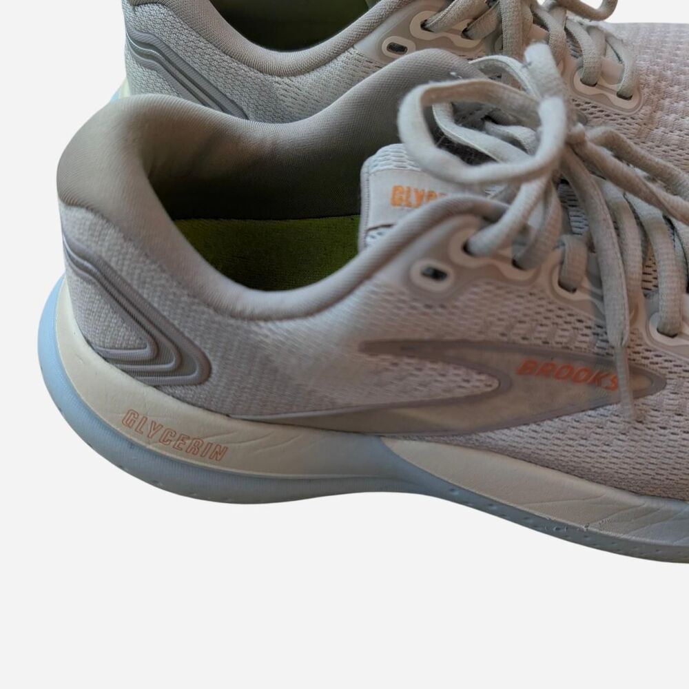 Brooks Women's White and Orange Trainers - Picture 4 of 7